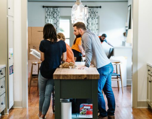 How to Select Moving Boxes and Packing Materials