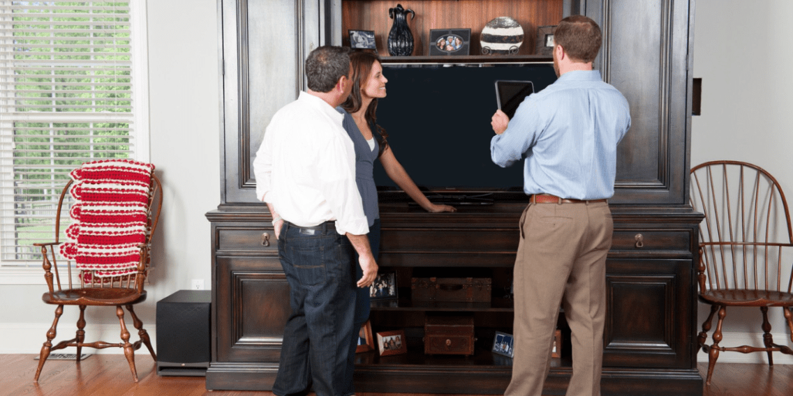 Planning an Indoor Garage Sale Before You Move