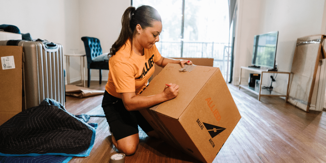 Moving & Packing Checklist