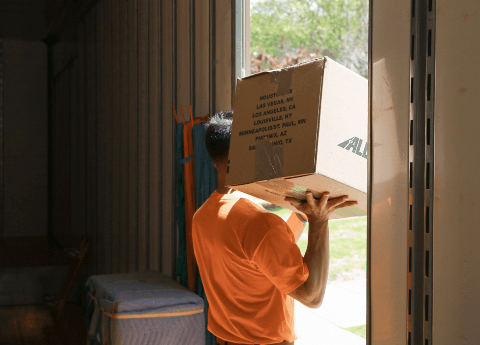 Austin Piepho Moving & Storage mover. Austin MN Movers - Piepho Moving & Storage